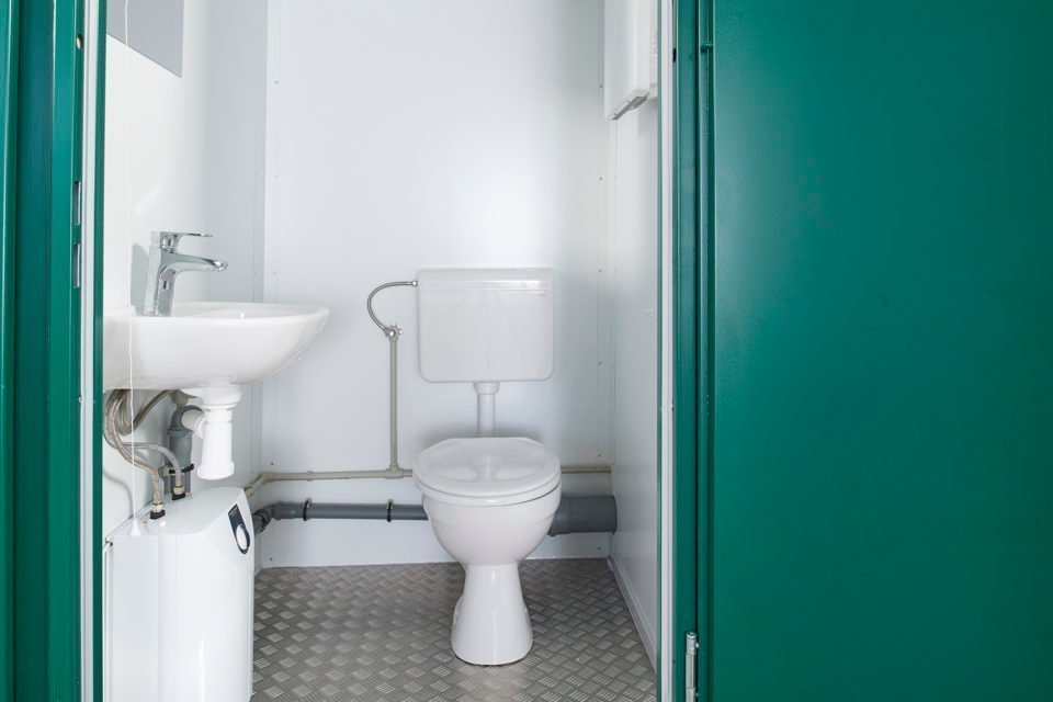 005-Double-Toilet-ral6005-detail1-960×640-1.jpg