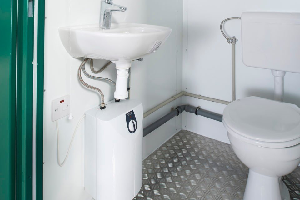 005-Double-Toilet-ral6005-detail2-960×640-1.jpg