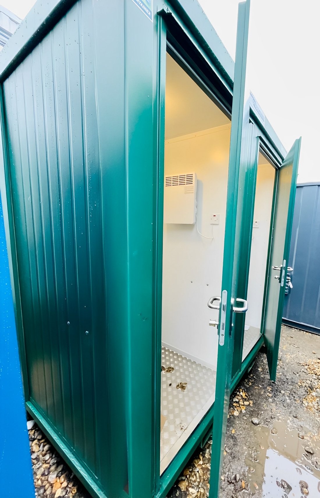 11-Double-Mains-Toilet-8Ft-x-5Ft-Green-7.jpg