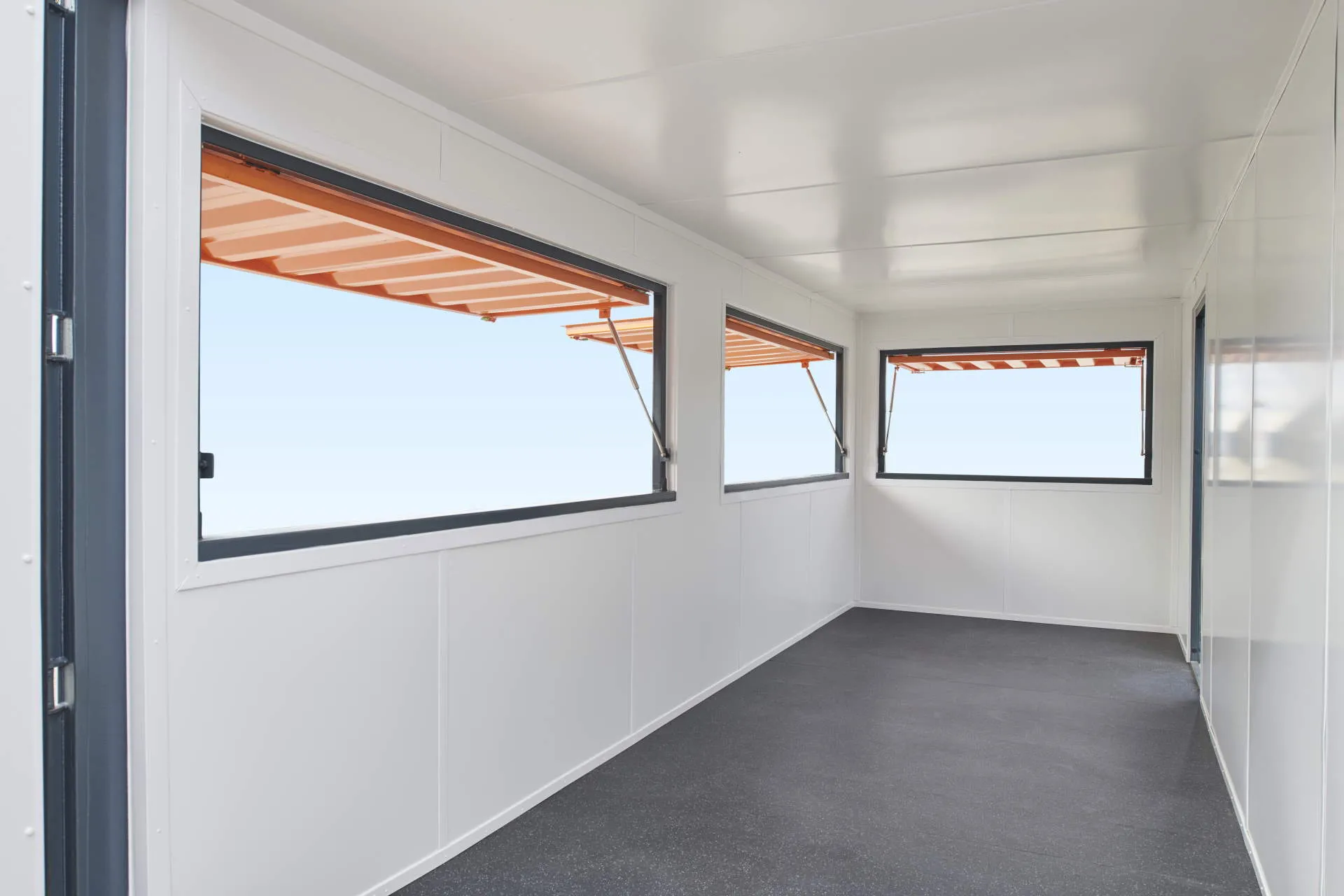 1200-cafe-container-conversion-interior_7437-rs.webp