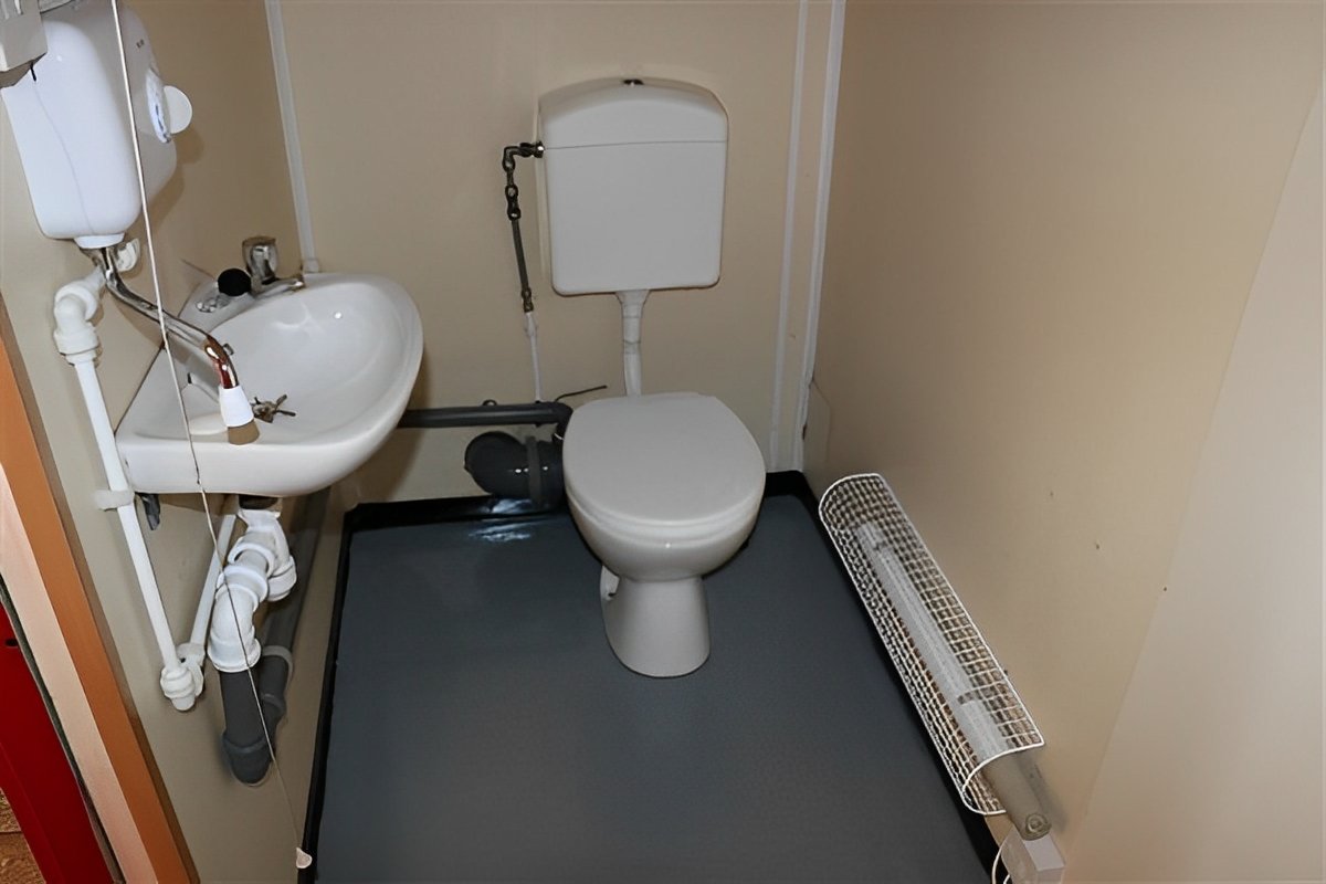 16ft-x-9ft-Site-Office-With-Toilet4.jpg
