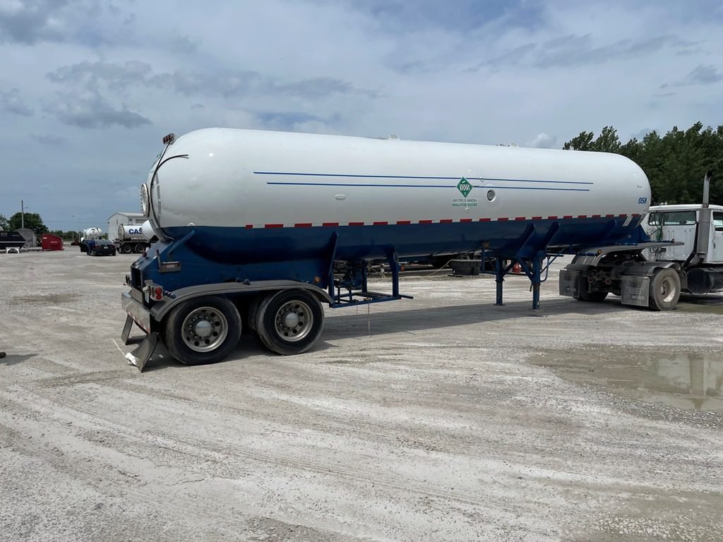 1964-Superior-NH3-Transport-10450-Gal-4.jpg