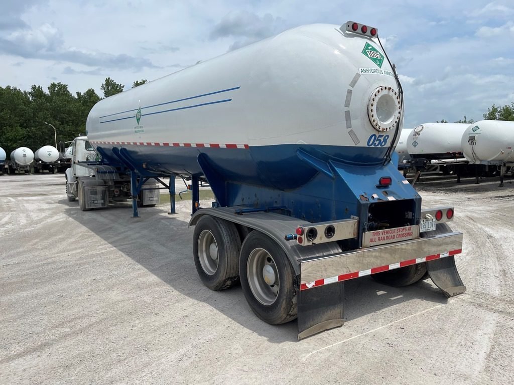 1964-Superior-NH3-Transport-10450-Gal-7.jpg
