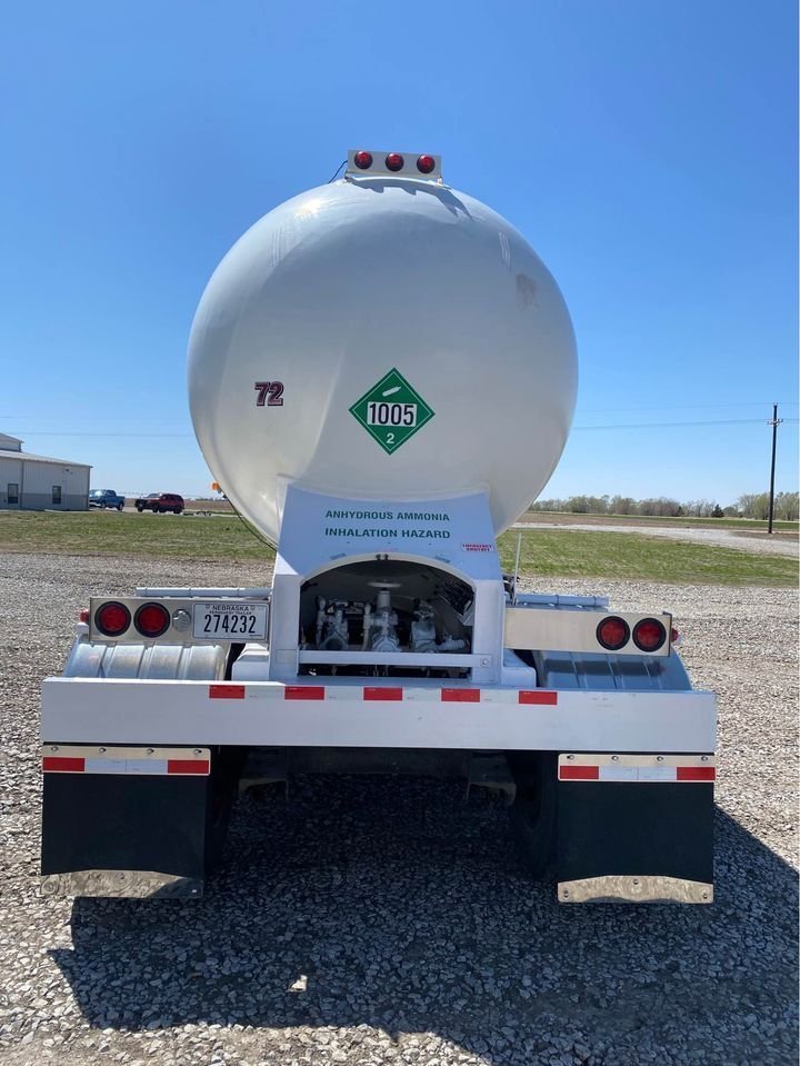 1972-lubbock-10400-gallon-tanker-trailer.jpg