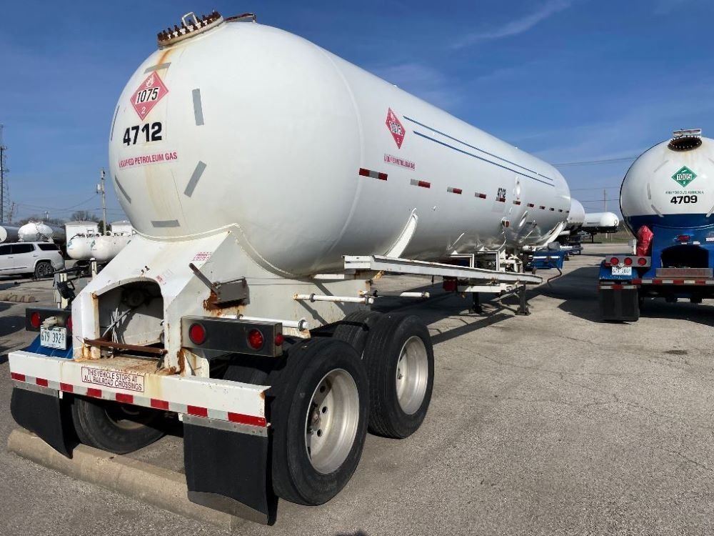 1974-Lubbock-10400-gallon-NH3-transport-trailer-8.jpg