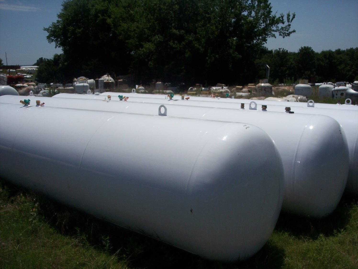 2000-Gallon-Above-Ground-Tanks.jpg