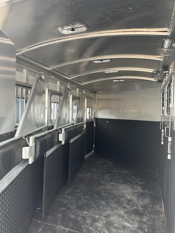 2004_Cherokee_Trailers_4H_GN_4DR_Horse_Trailer_1A39lIo0wd6z.jpg