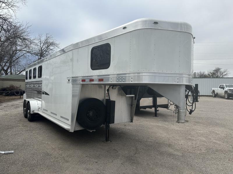 2004_Cherokee_Trailers_4H_GN_4DR_Horse_Trailer_dTlyyGp06b3o.jpg