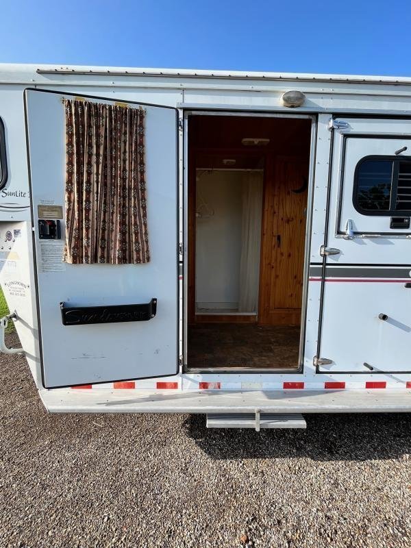 2004_Sundowner__4_Horse__Weekender__Horse_Trailer_49Abya4o4010-1.jpg