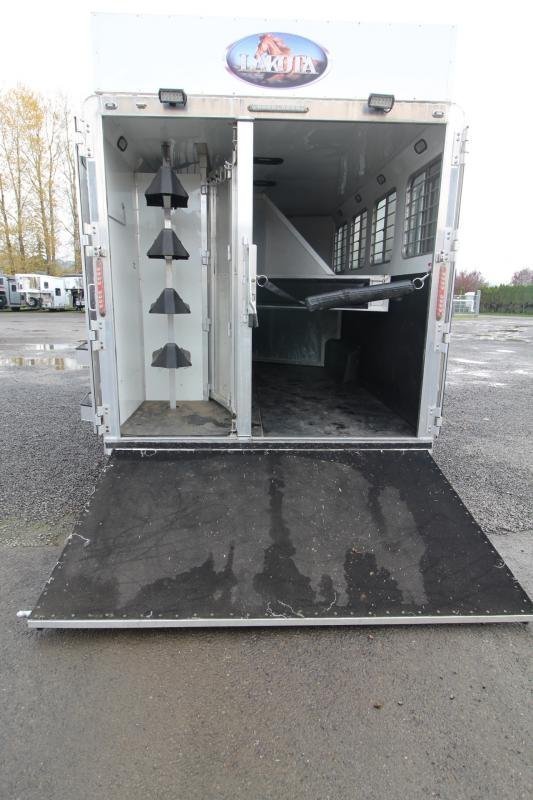 2008_Lakota_8415_wSlide_out_4_Horse_Trailer_Q0BkWWtzbxeg-1.jpg