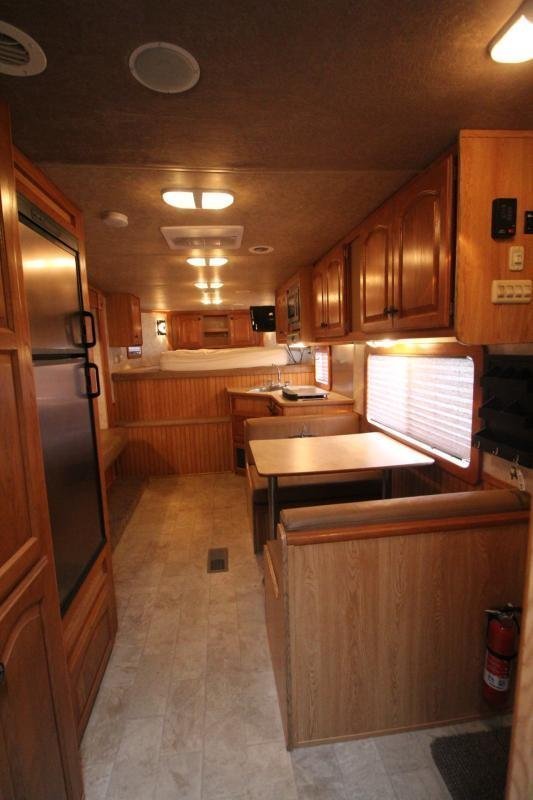 2008_Lakota_8415_wSlide_out_4_Horse_Trailer_Z31Izg6sr56e-1.jpg