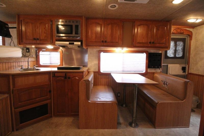 2008_Lakota_8415_wSlide_out_4_Horse_Trailer_Z31Izgphhchy.jpg