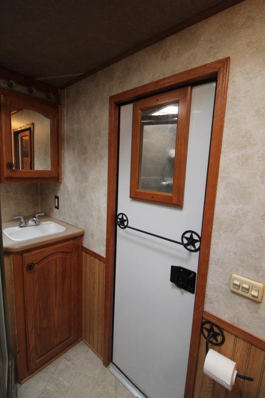 2008_Lakota_8415_wSlide_out_4_Horse_Trailer_ngSuES5vlslr-1.jpg