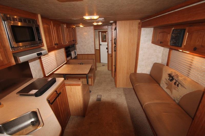 2008_Lakota_8415_wSlide_out_4_Horse_Trailer_wjIUpkzdqwps.jpg