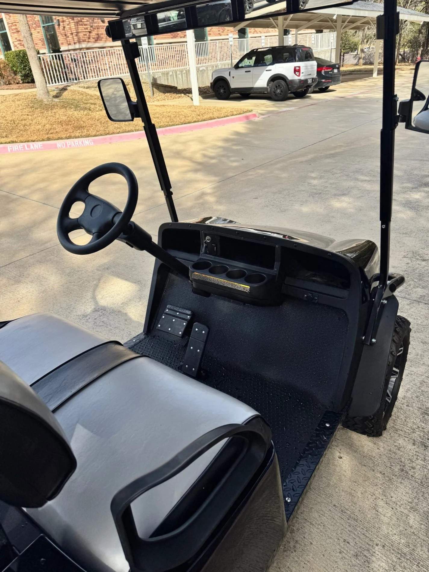 2017-E-Z-GO-TXT-4-Passenger-Electric-Golf-Carts-for-Sale-5.webp