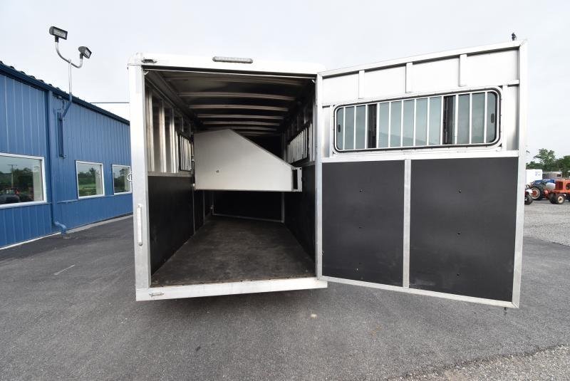 2021_Shadow_Trailers_Stablemate_3_Horse_Trailer_voaEC0qsrkqc.jpg