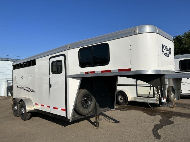2022_Logan_Coach_Crossfire__klp0l6tl1ekb-1.jpg