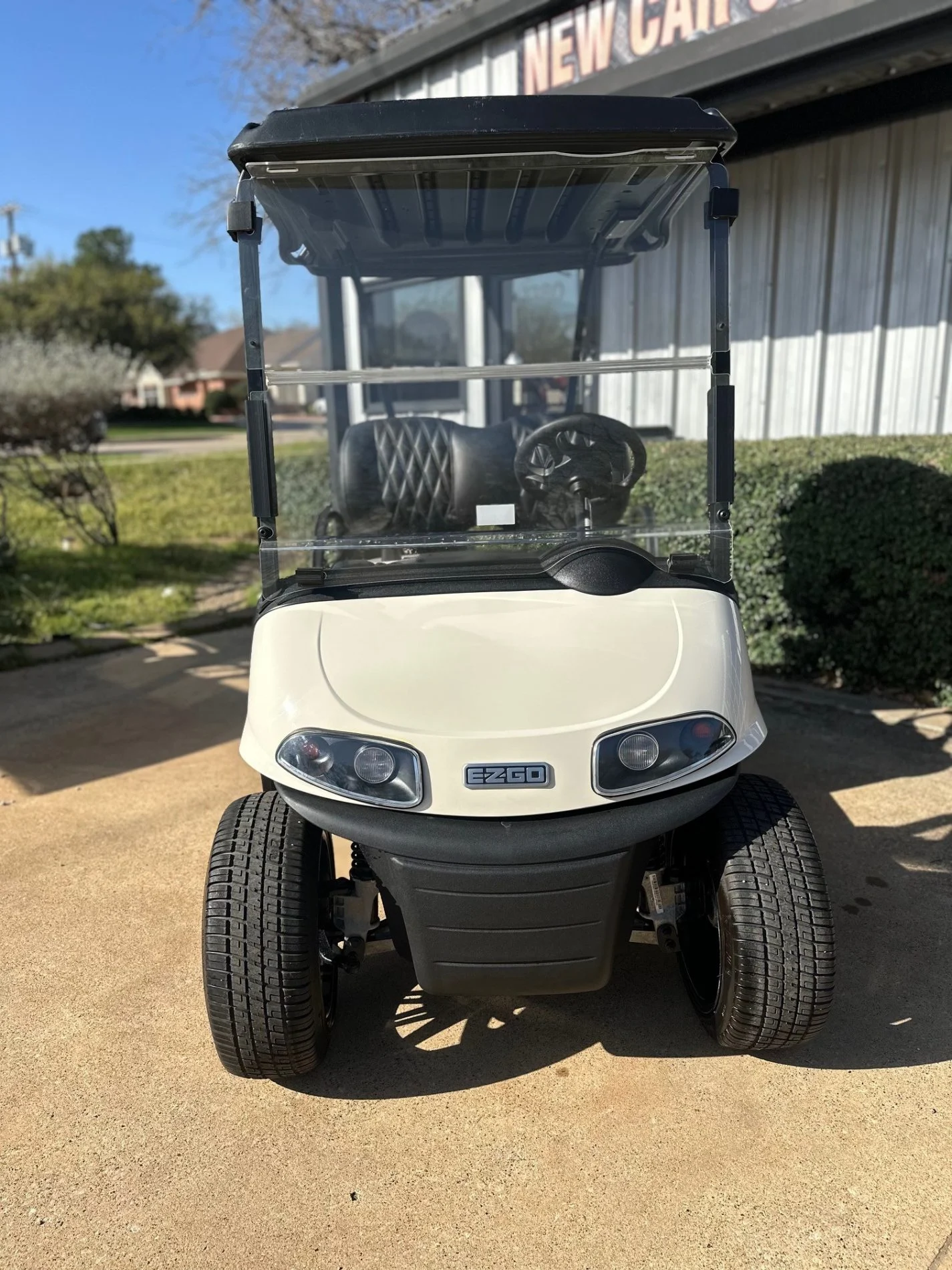 2023-E-Z-GO-Freedom-RXV-Elite-2-Passenger-Lithium-Ion-Golf-Carts-for-Sale16-3-1.webp