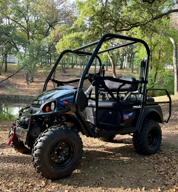 2024-E-Z-GO-Express-S4-4×4-4-Passenger-Lifted-Electric-Golf-Carts-for-Sale44-1.webp