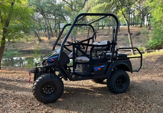 2024-E-Z-GO-Express-S4-4×4-4-Passenger-Lifted-Electric-Golf-Carts-for-Sale44-2.webp