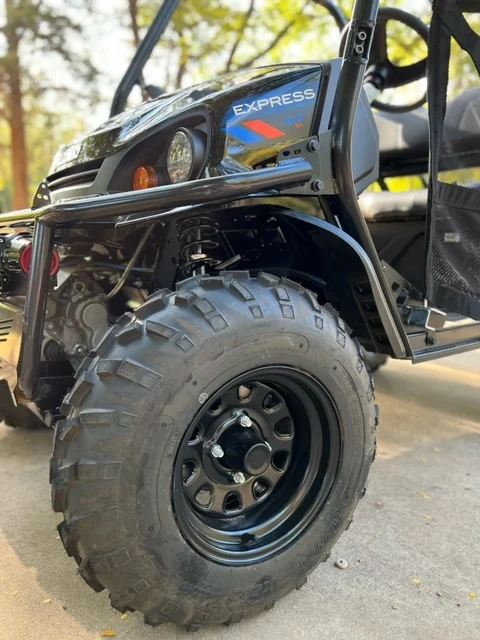 2024-E-Z-GO-Express-S4-4×4-4-Passenger-Lifted-Electric-Golf-Carts-for-Sale44-6.webp