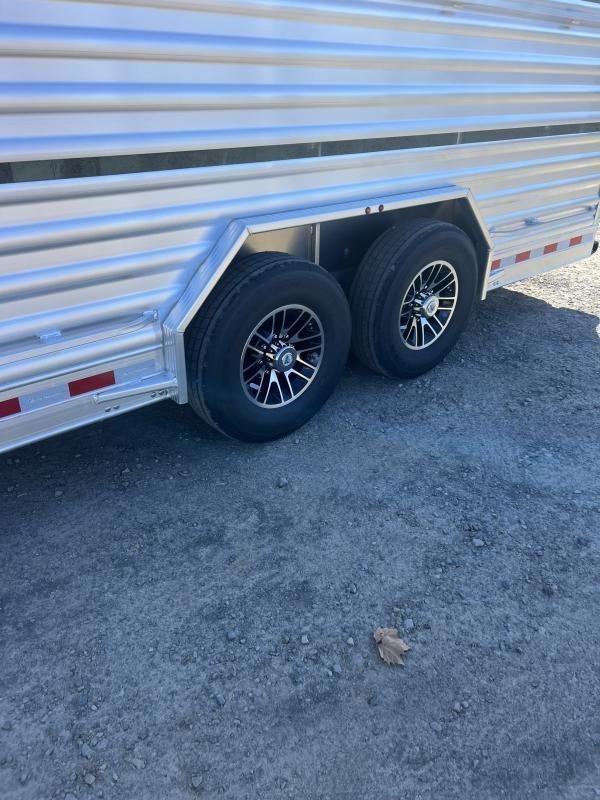 2024_Elite_Trailers_8x28_Show_Cattle_Stock_Combo_Trailer_ZSuimGuni483.jpg