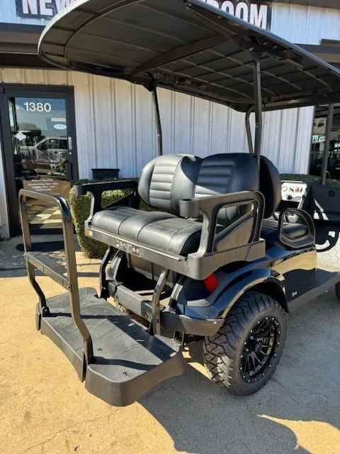 2025-E-Z-GO-Express-S4-ELiTE-4-Passenger-Gas-Golf-Carts-for-Sale-6.webp
