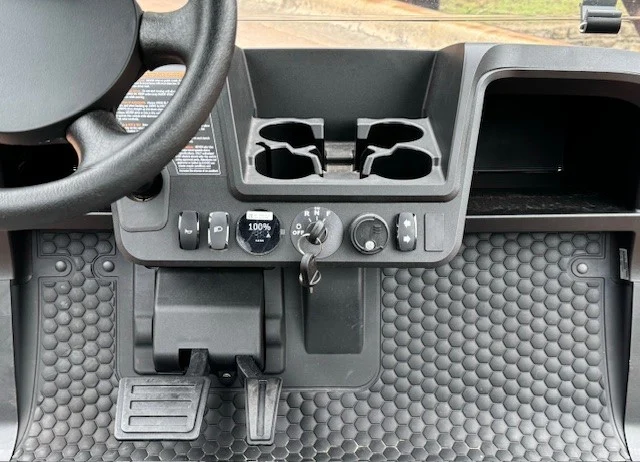 2025-E-Z-GO-Freedom-RXV-Elite-2-Passenger-Lithium-Ion-Golf-Carts-for-Sale39-7.webp
