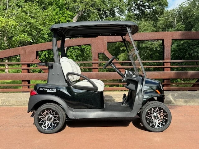 2026-Club-Car-Onward-2-Passenger-Lithium-Ion-Golf-Carts-for-Sale-6.webp