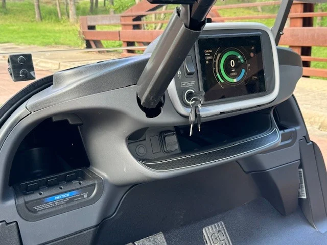 2026-Club-Car-Onward-2-Passenger-Lithium-Ion-Golf-Carts-for-Sale-8.webp