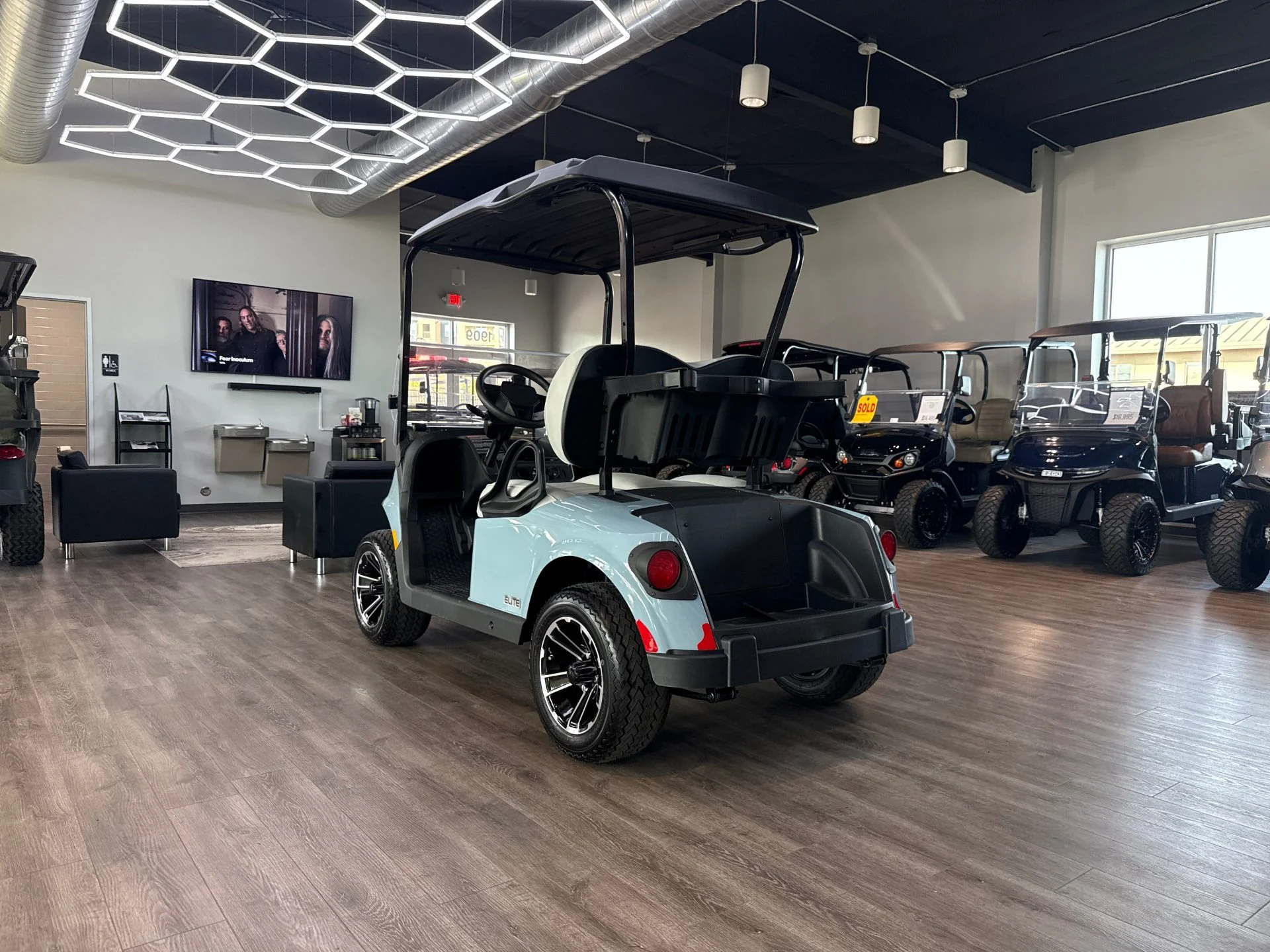 2026-E-Z-GO-RXV-2-Golf-Cart-for-Sale4.webp