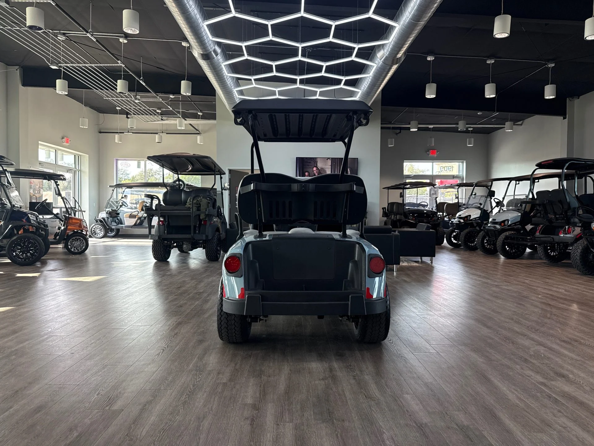 2026-E-Z-GO-RXV-2-Golf-Cart-for-Sale5.webp