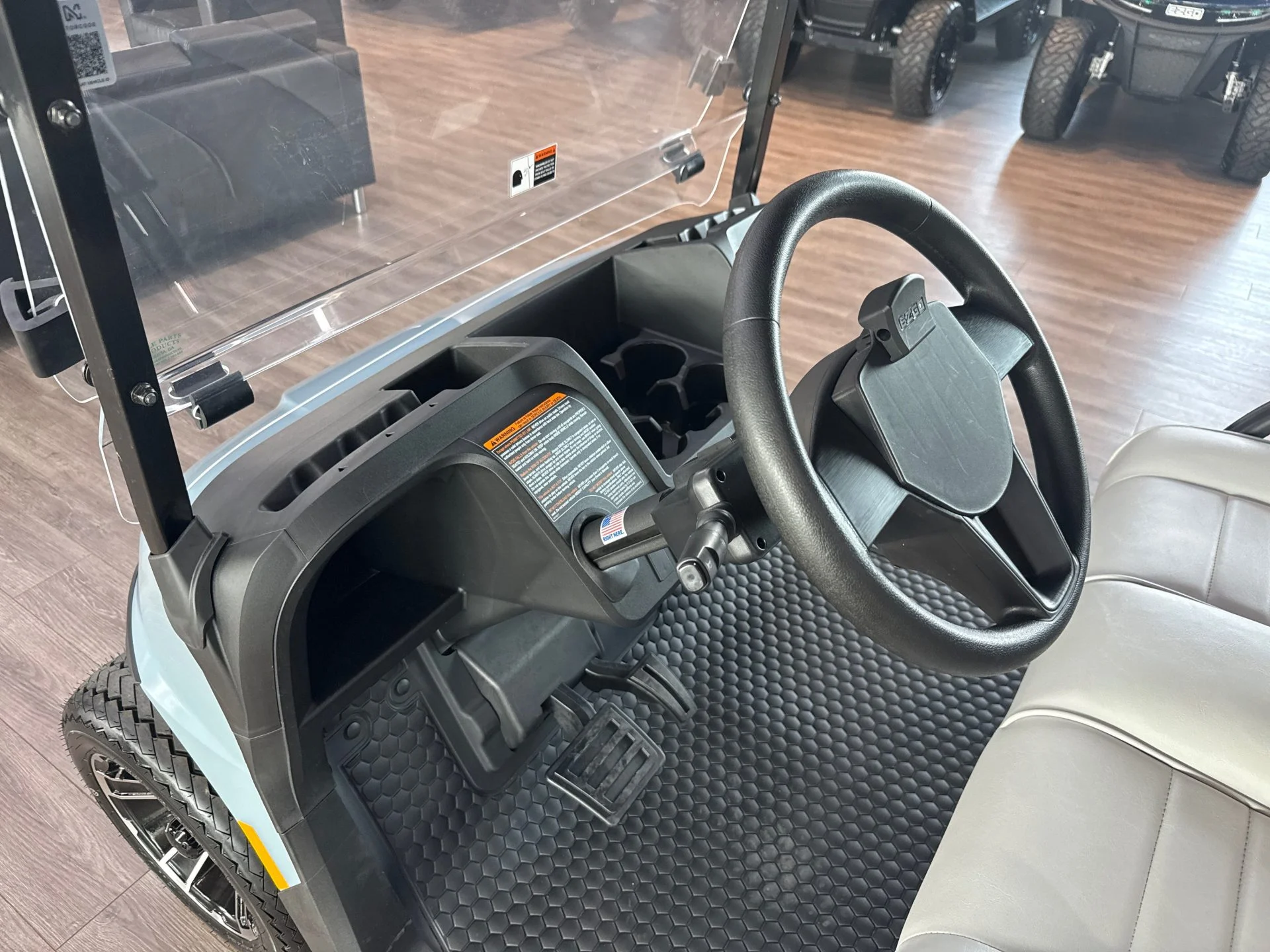 2026-E-Z-GO-RXV-2-Golf-Cart-for-Sale8.webp