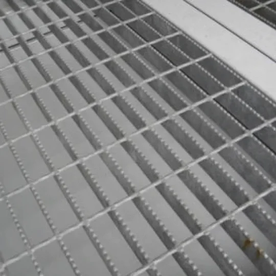20Ft-X-8Ft-Open-Mesh-Floor-Bunded-Store-2.webp