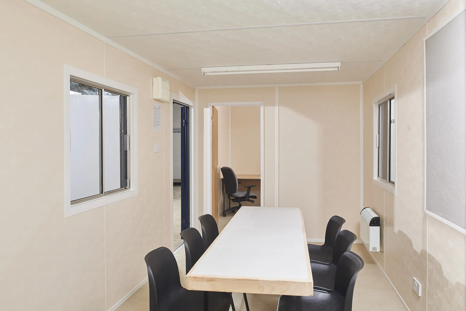 20Ft-x-8Ft-Steel-Office-Canteen-Cabin2-1.webp