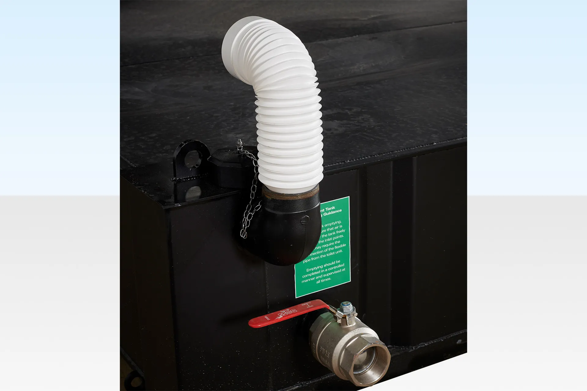 21-Sit-On-Waste-Tank-4800-Ltr-1.webp
