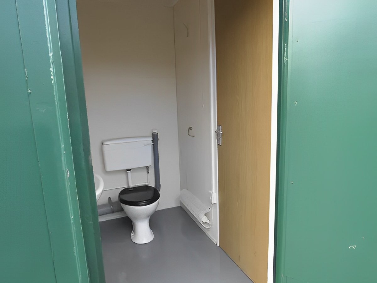 21-Steel-Toilet-Cabin-12Ft-x-9Ft-6.jpg