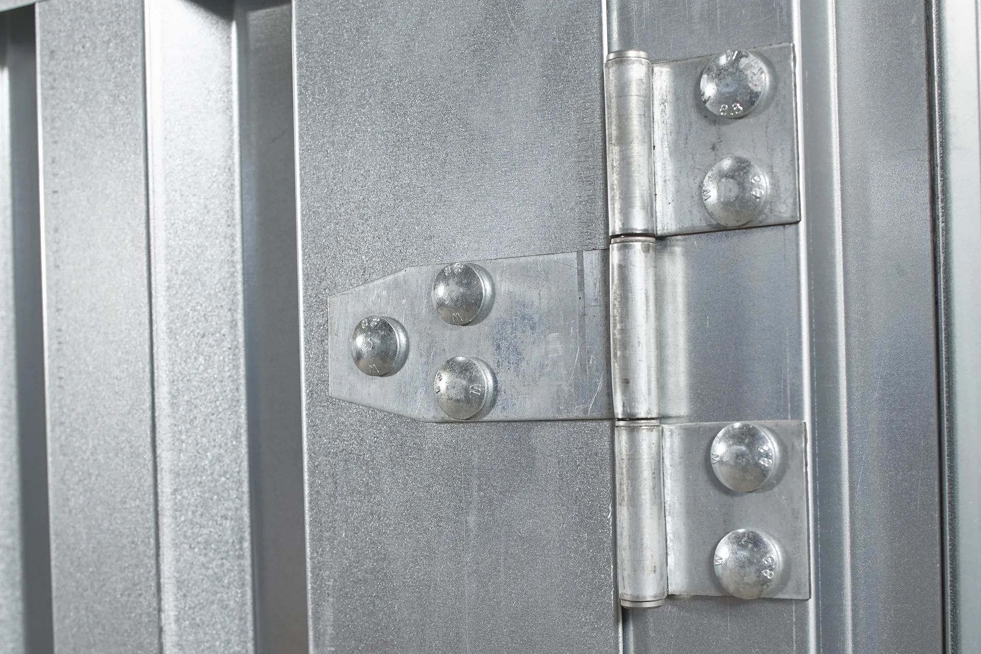 2m-Flat-Pack-Metal-Store-.5.webp
