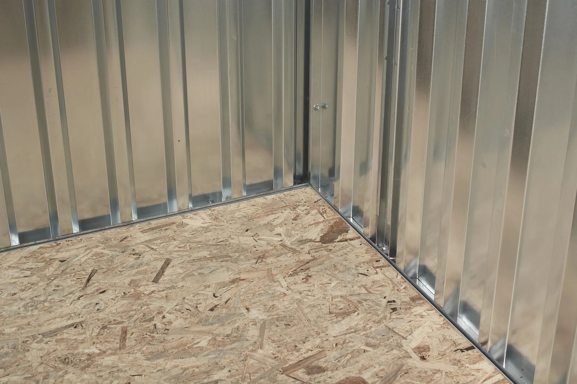 2m-Flat-Pack-Metal-Store-3.webp