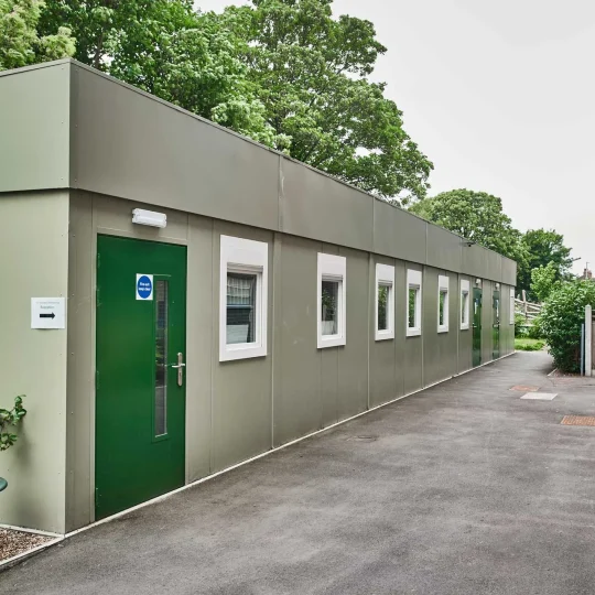 3-Bay-Compliant-Modular-Building-1.webp