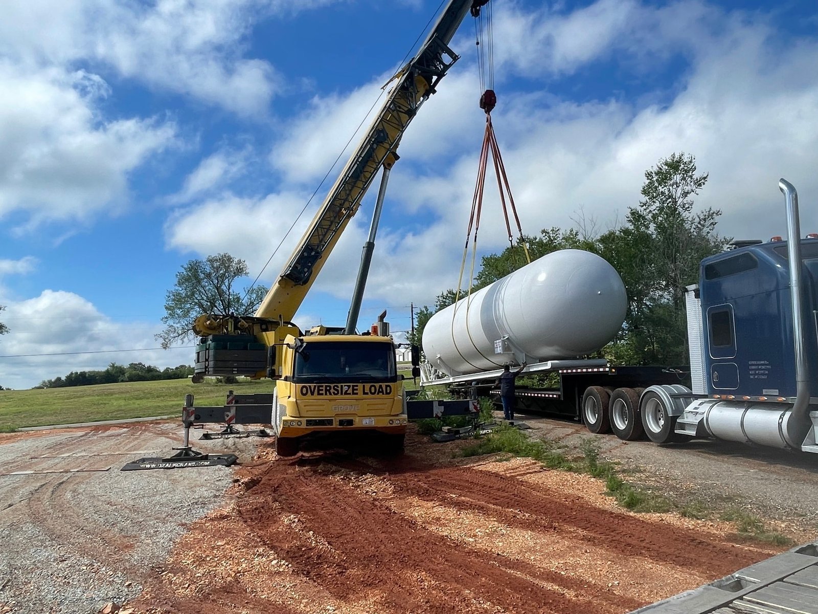 30000-gal-turnkey-skid-delivery.jpg
