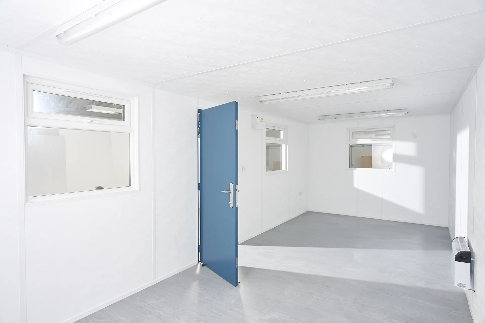 40Ft-x-10Ft-Jackleg-Office-Cabin1.webp