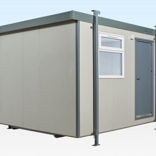 702-12×10-Standard-Jack-Leg-door-closed-960×640-1.jpg