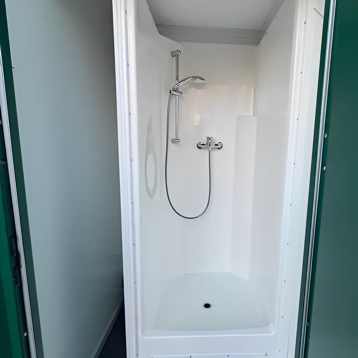 8Ft-x-5Ft-Mains-Toilet_Shower3-1.jpg