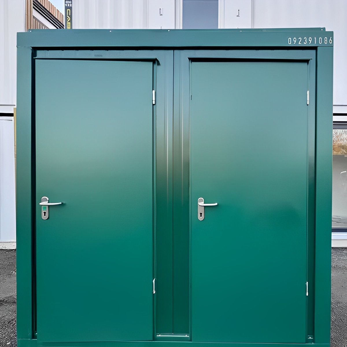 8Ft-x-5Ft-Mains-Toilet_Shower4-1.jpg