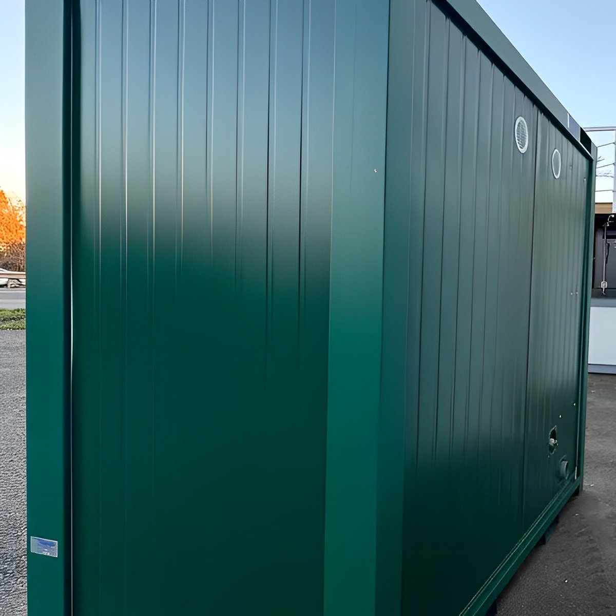 8Ft-x-5Ft-Mains-Toilet_Shower7-1.jpg