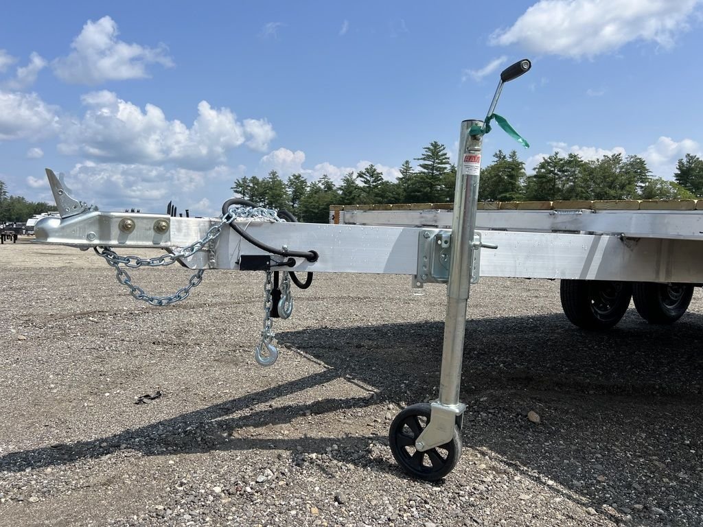 Aluminum-Deck-Over-Equipment-Trailer-b.jpg