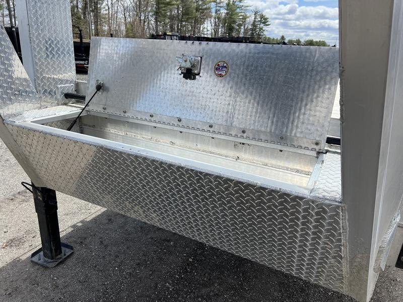 Aluminum-Gooseneck1.jpg