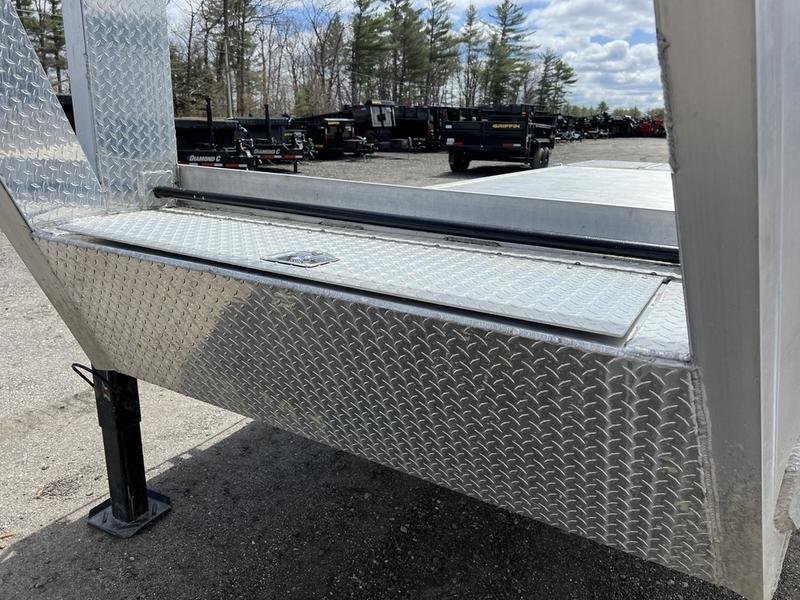 Aluminum-Gooseneck2.jpg