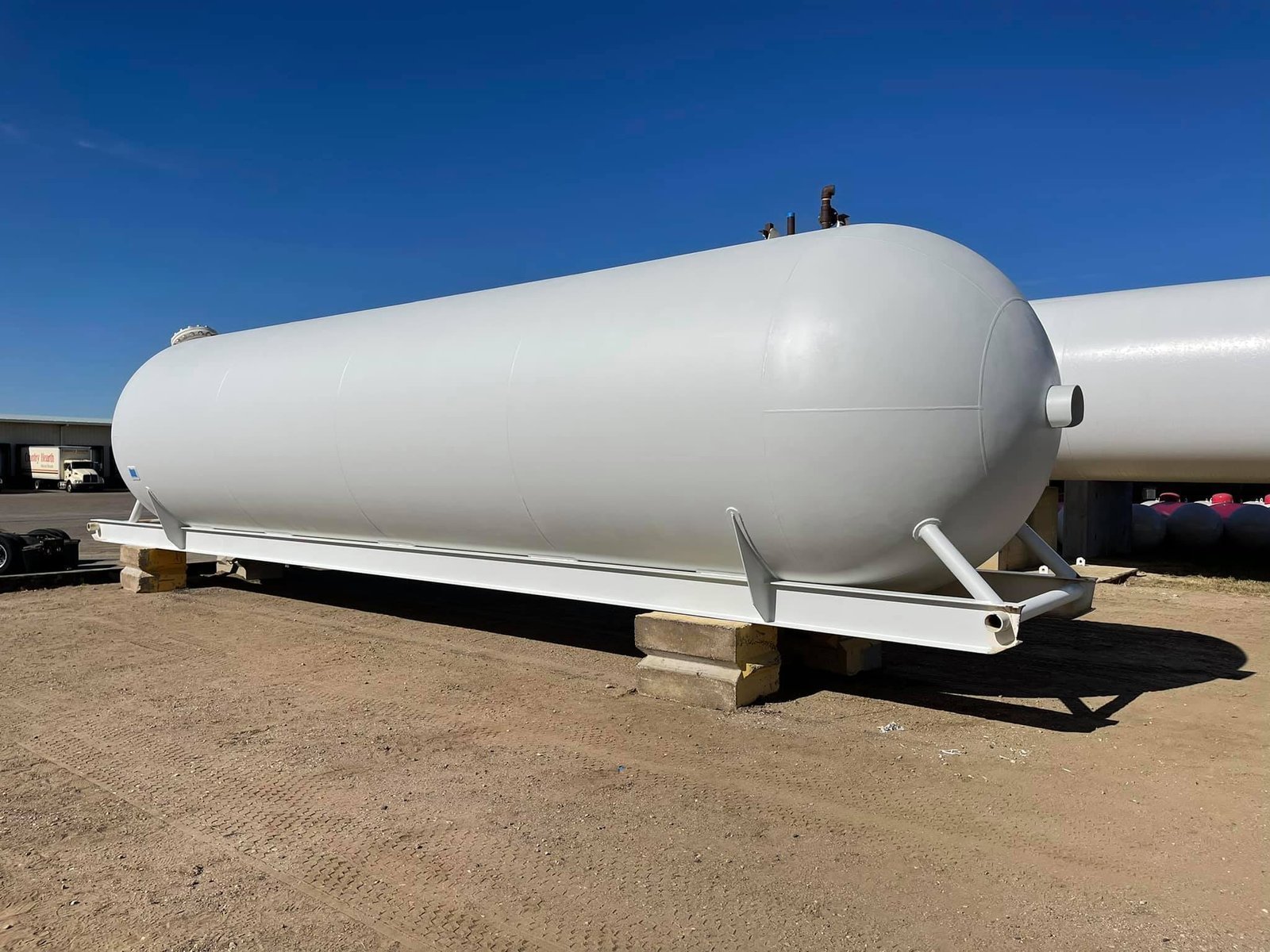 Buy-18000-Gallon-Skid-Tank.jpg